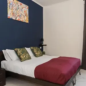 https://the-private-room-in-the-centre-of-3-minutes-to-duomo.it-lombardy.com